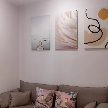 Charisma Apartament Nikiana